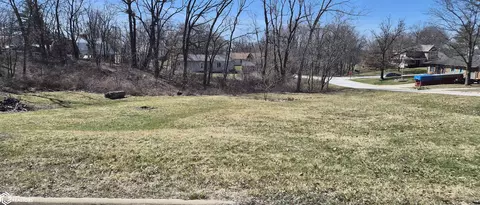 536 N 3rd St, Centerville, IA 52544 photo 5