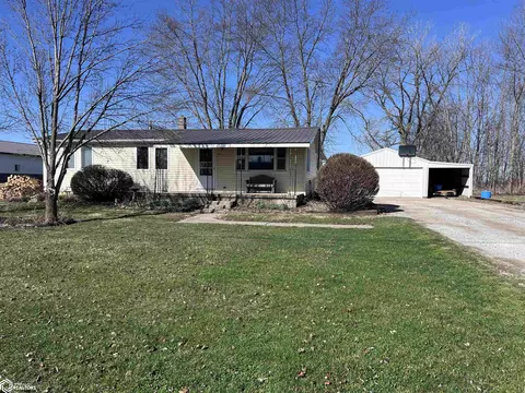 312 S 2nd St, Pulaski, IA 52584