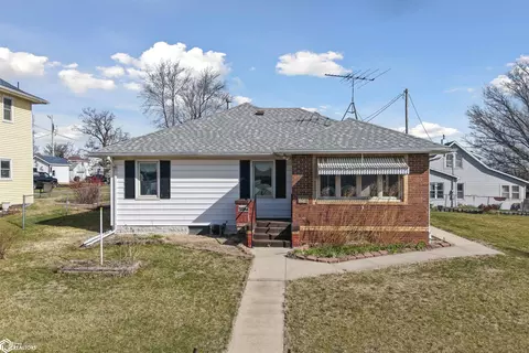 610 E Boone St, Marshalltown, IA 50158