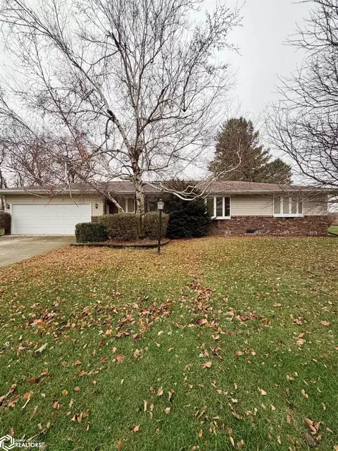 213 8th St, Clarion, IA 50525