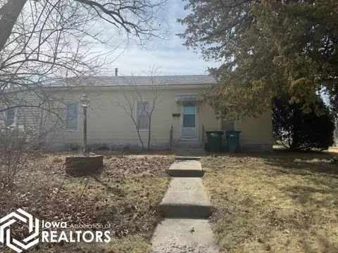 300 E Stone Ave, Fairfield, IA 52556