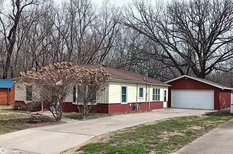 742 Pocahontas Ln, Ottumwa, IA 52501