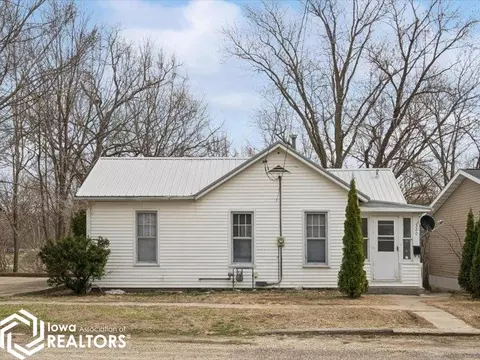 320 N Plane St N, Burlington, IA 52601