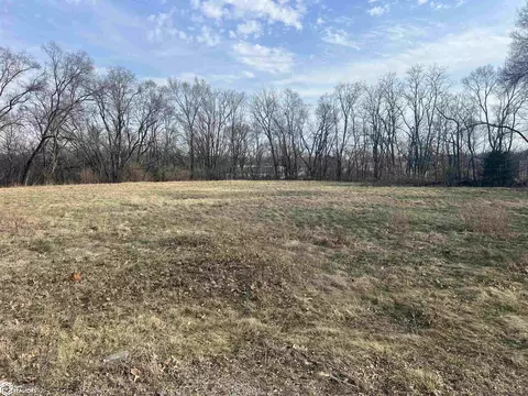 0 A Ave E, Oskaloosa, IA 52577