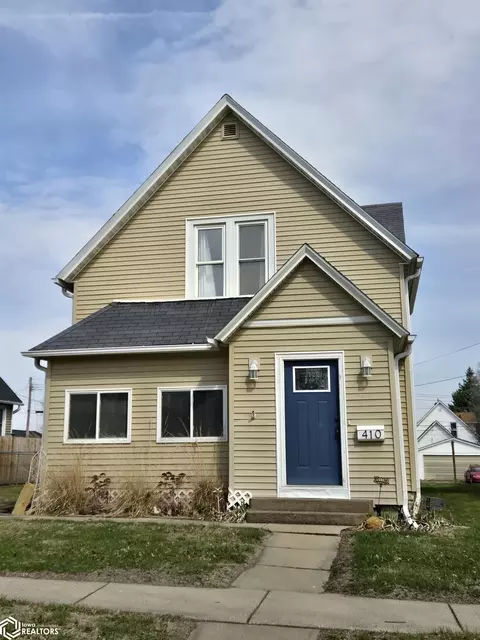 410 E Wheeler St, West Burlington, IA 52655