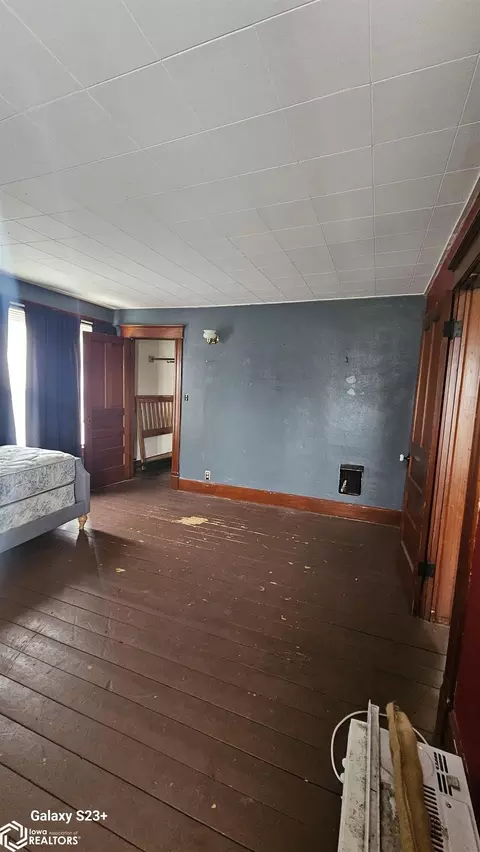 Bedroom - 134 S Joy St, Oneida, IL 61467 photo 2 of 3
