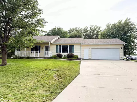 825 N 13th St, Chariton, IA 50049