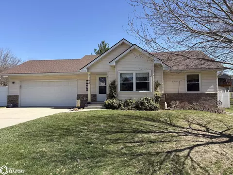 2100 Sunnyslope Dr, Red Oak, IA 51566