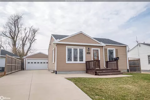 1013 S 10th Ave, Marshalltown, IA 50158