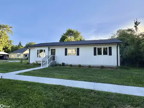504 S 6th St, Fairfield, IA 52556