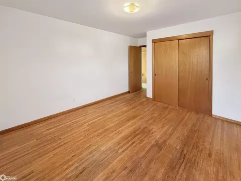 Bedroom - 203 11th St SE, Hampton, IA 50441 photo 6 of 8