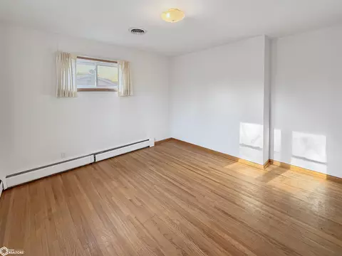 Bedroom - 203 11th St SE, Hampton, IA 50441 photo 1 of 8