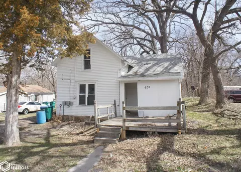 632 Maple Ave, Webster City, IA 50595