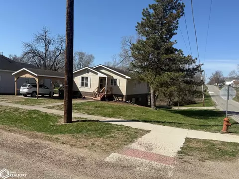 402 S Columbia St, Bloomfield, IA 52537