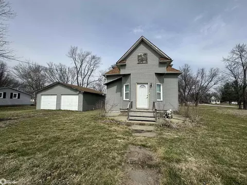 213 E Main St, Seymour, IA 52590