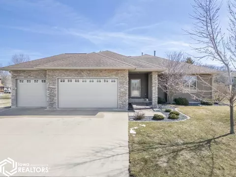 125 Boulder Rd, Mason City, IA 50401