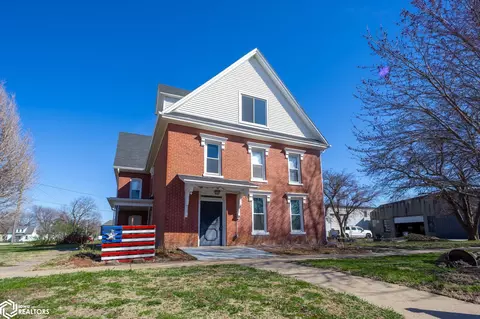 1108 Park St, Hamburg, IA 51640