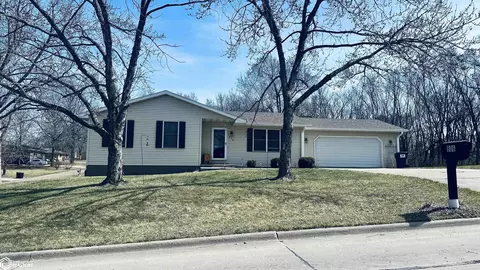 806 S M St, Oskaloosa, IA 52577