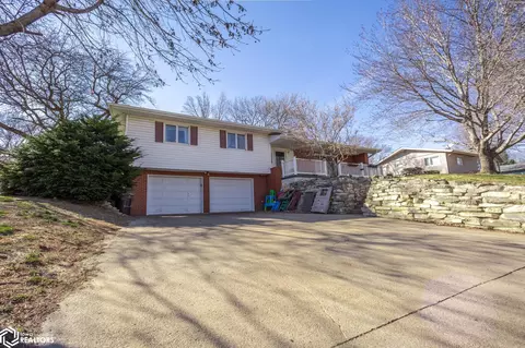 1905 Argyle St, Hamburg, IA 51640