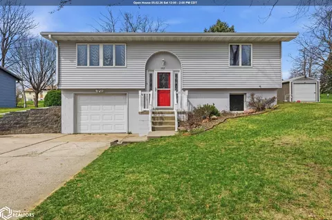 1913 20 St, Harlan, IA 51537