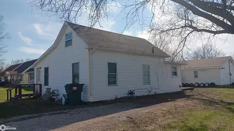 2115 Racine Ave, Burlington, IA 52601