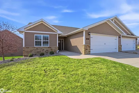 5189 Deerfield Dr, Burlington, IA 52601