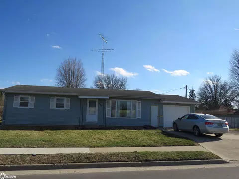 307 12th Ave NE, Hampton, IA 50441