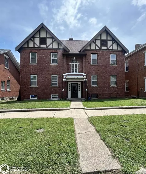 628 Avenue F, Fort Madison, IA 52627