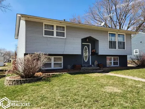 1026 N Polk Ave, Mason City, IA 50401