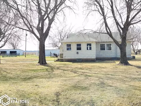 2388 Raven Ave, Sheffield, IA 50475