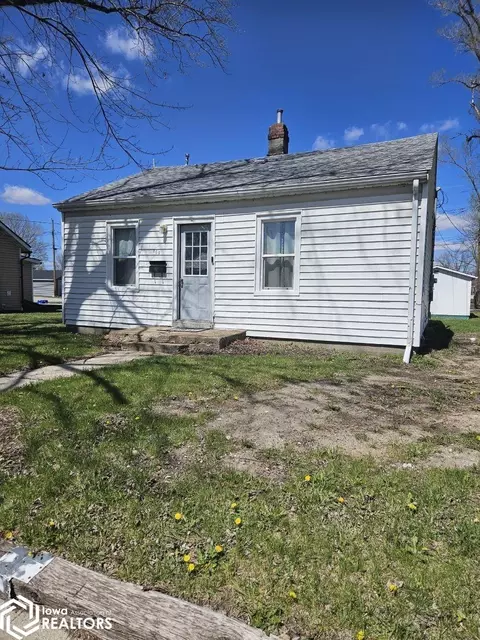 805 E Mary St, Ottumwa, IA 52501