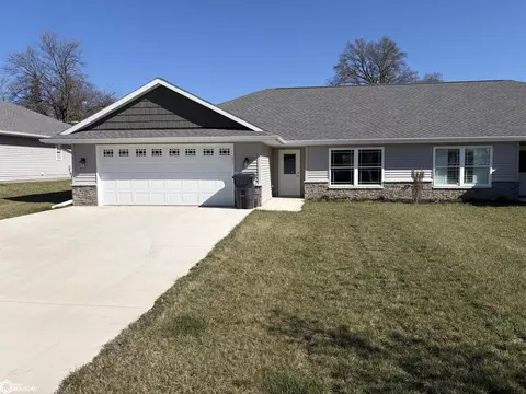 911 S 17th St #2, Clarinda, IA 51632