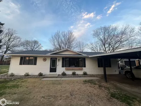 812 Pearson Dr, Keosauqua, IA 52565