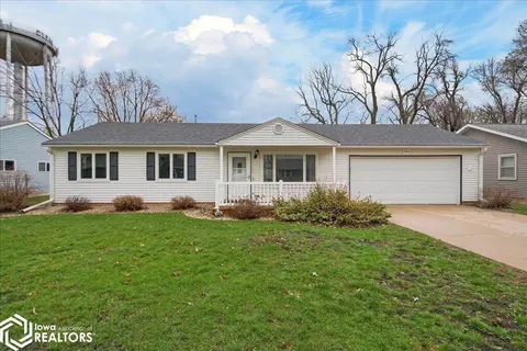 2506 S 3rd St, Clear Lake, IA 50428