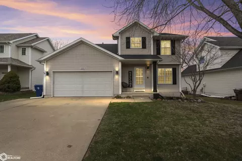 12323 Tanglewood Dr, Urbandale, IA 50323