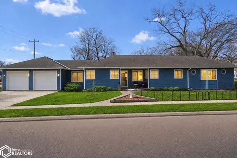 108 S Franklin St, Lake Mills, IA 50450