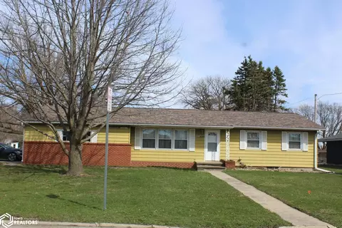 1115 Elm Ave, Garner, IA 50438