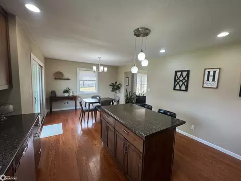 Kitchen - 20358 E Terra Vis, Centerville, IA 52544 photo 4 of 4