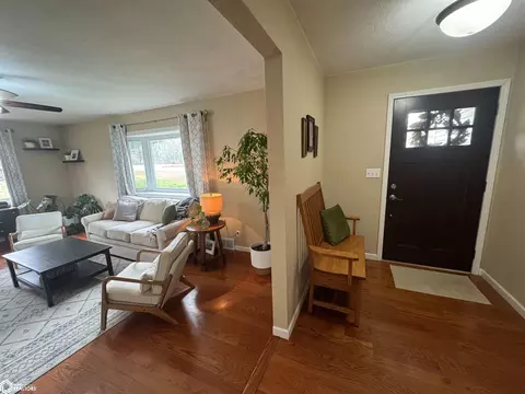 Entry Way - 20358 E Terra Vis, Centerville, IA 52544 photo 3 of 3