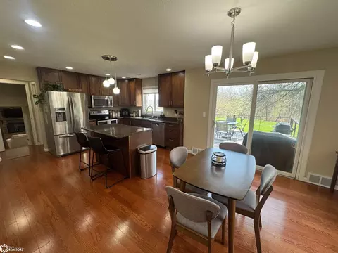 Kitchen - 20358 E Terra Vis, Centerville, IA 52544 photo 3 of 4