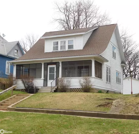 416 N 15th St, Denison, IA 51442