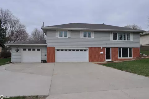 255 Perch St, Carroll, IA 51401