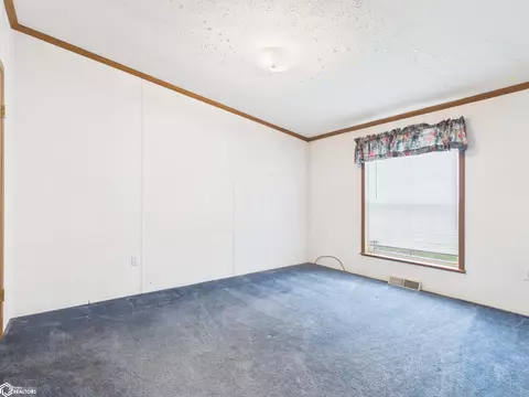 Bedroom - 1971 Oak St, Hamilton, IL 62341 photo 4 of 4