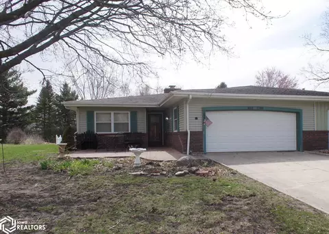 102 Bicentennial Ct, Webster City, IA 50595