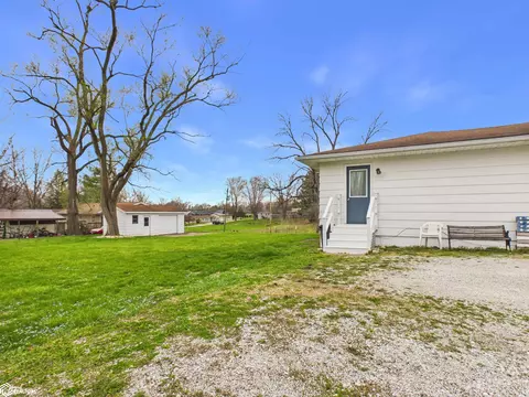 Exterior - 1730 Broadway, Hamilton, IL 62341 photo 3 of 12