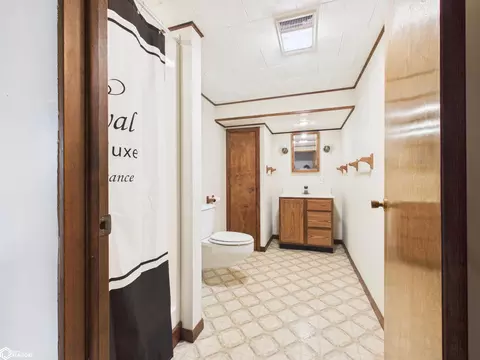 Bath - 1730 Broadway, Hamilton, IL 62341 photo 5 of 6