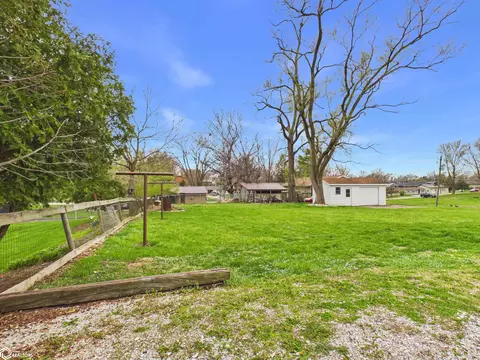 Exterior - 1730 Broadway, Hamilton, IL 62341 photo 7 of 12