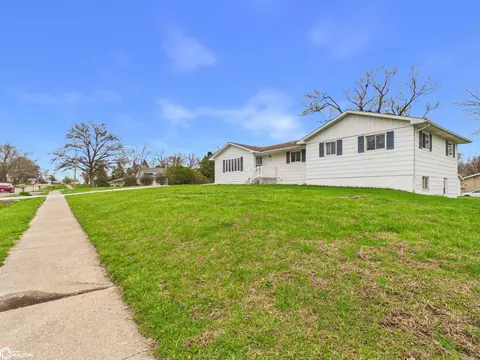 Exterior - 1730 Broadway, Hamilton, IL 62341 photo 9 of 12