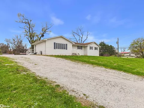 Exterior - 1730 Broadway, Hamilton, IL 62341 photo 2 of 12