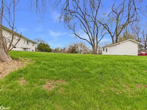 Exterior - 1730 Broadway, Hamilton, IL 62341 photo 11 of 12